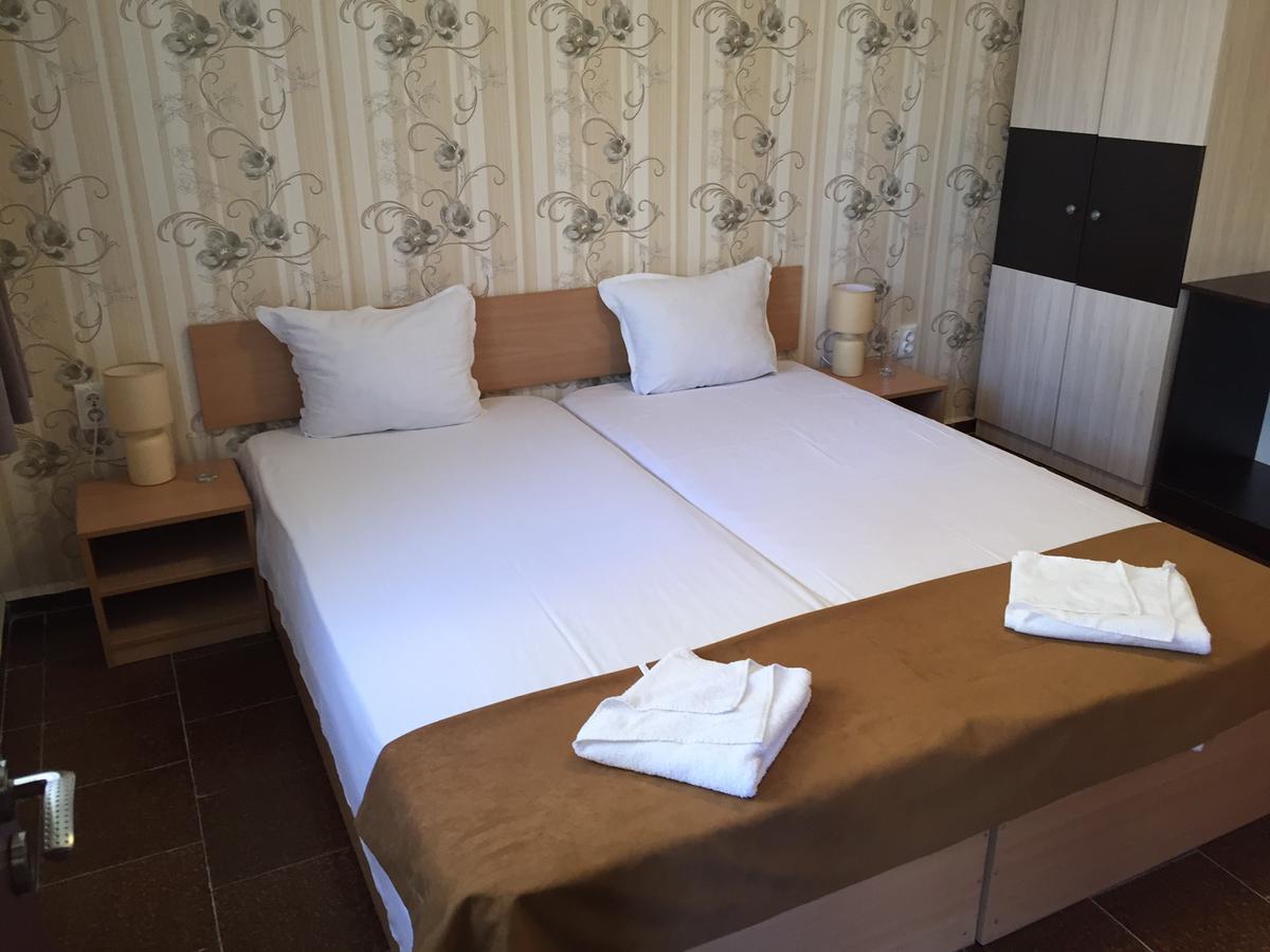 Guest House Afrodita チェルノモレツ エクステリア 写真